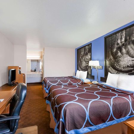 Super 8 By Wyndham Cleburne Motel Dış mekan fotoğraf