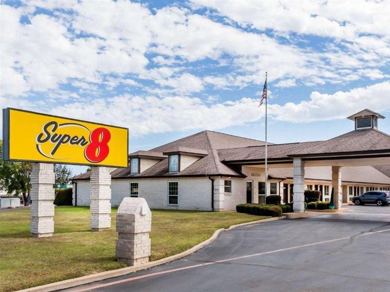 Super 8 By Wyndham Cleburne Motel Dış mekan fotoğraf