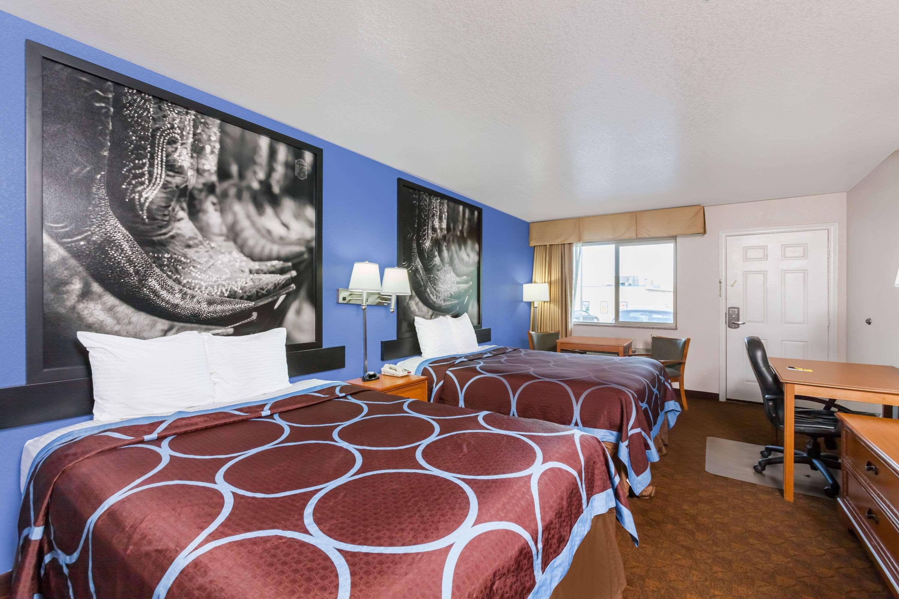 Super 8 By Wyndham Cleburne Motel Dış mekan fotoğraf